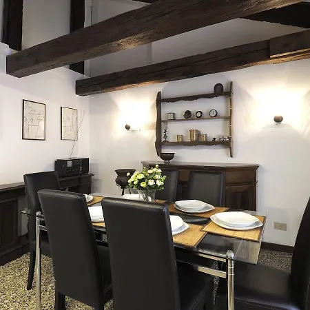Lovely - Rialto Apartament