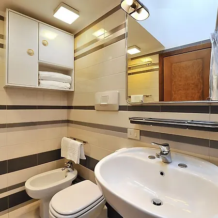 Lovely - Rialto Apartament *